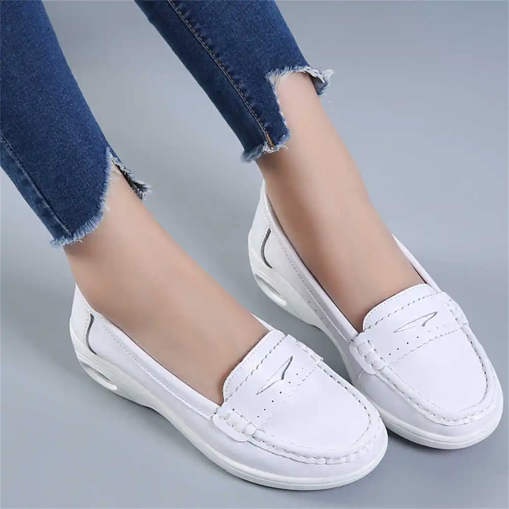 Women Accessories Brand Name - Białe buty sportowe z grubą podeszwą