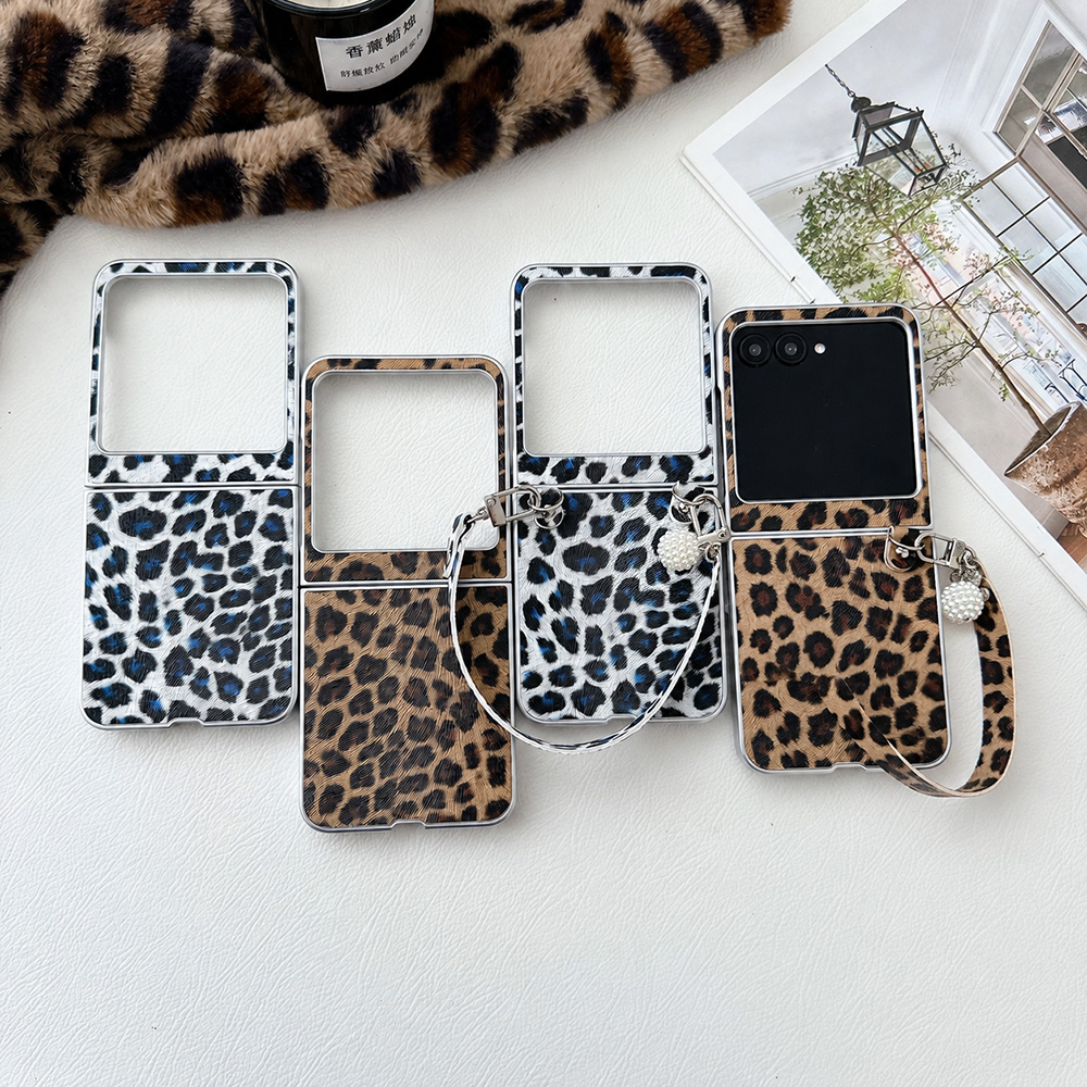 Women'S Accessories For Suit - Etui na telefon składany z motywem
