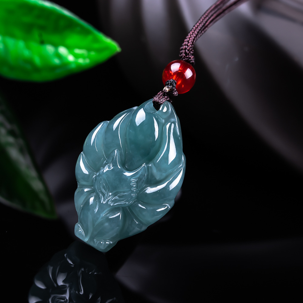 Woman Accessory - Naturalny Birmanski Jadeitowy Wisiorek Lis Naszyjnik