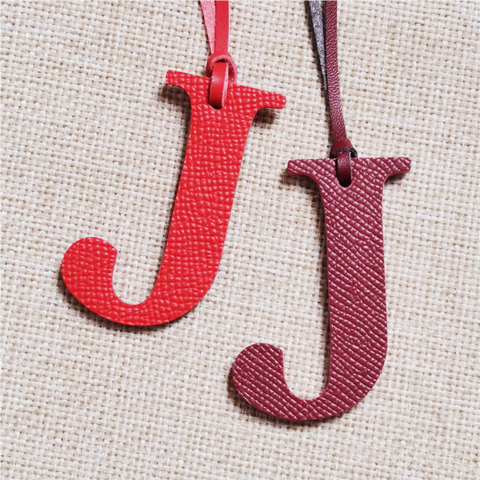 Women Accessories Name In English - Brelok z inicjałem z alfabetu (H,