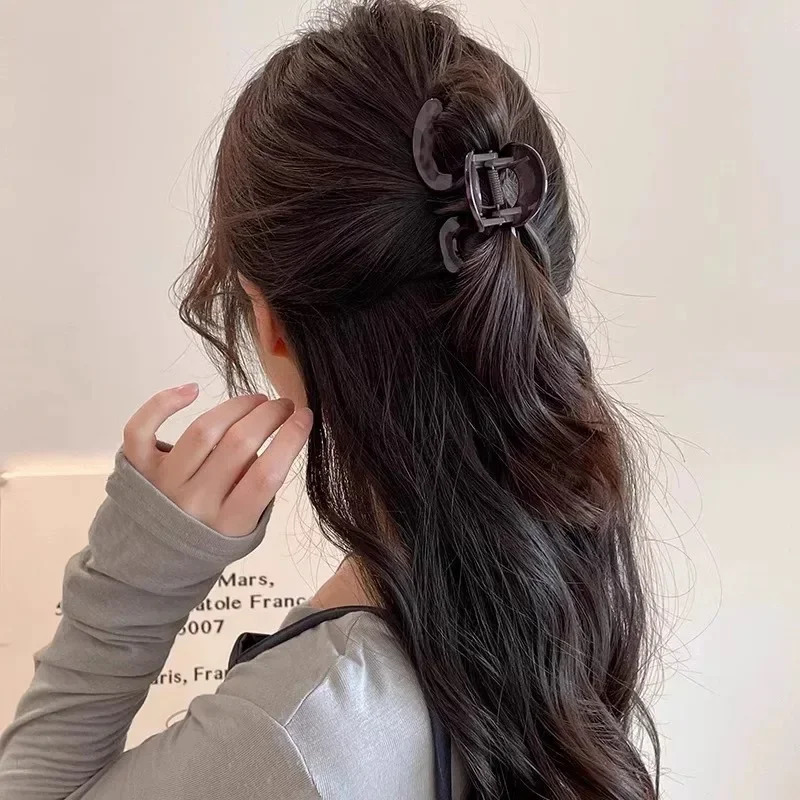 Geometryczna spinka do włosów  – Women Accessories Shop Design recenzja i cena