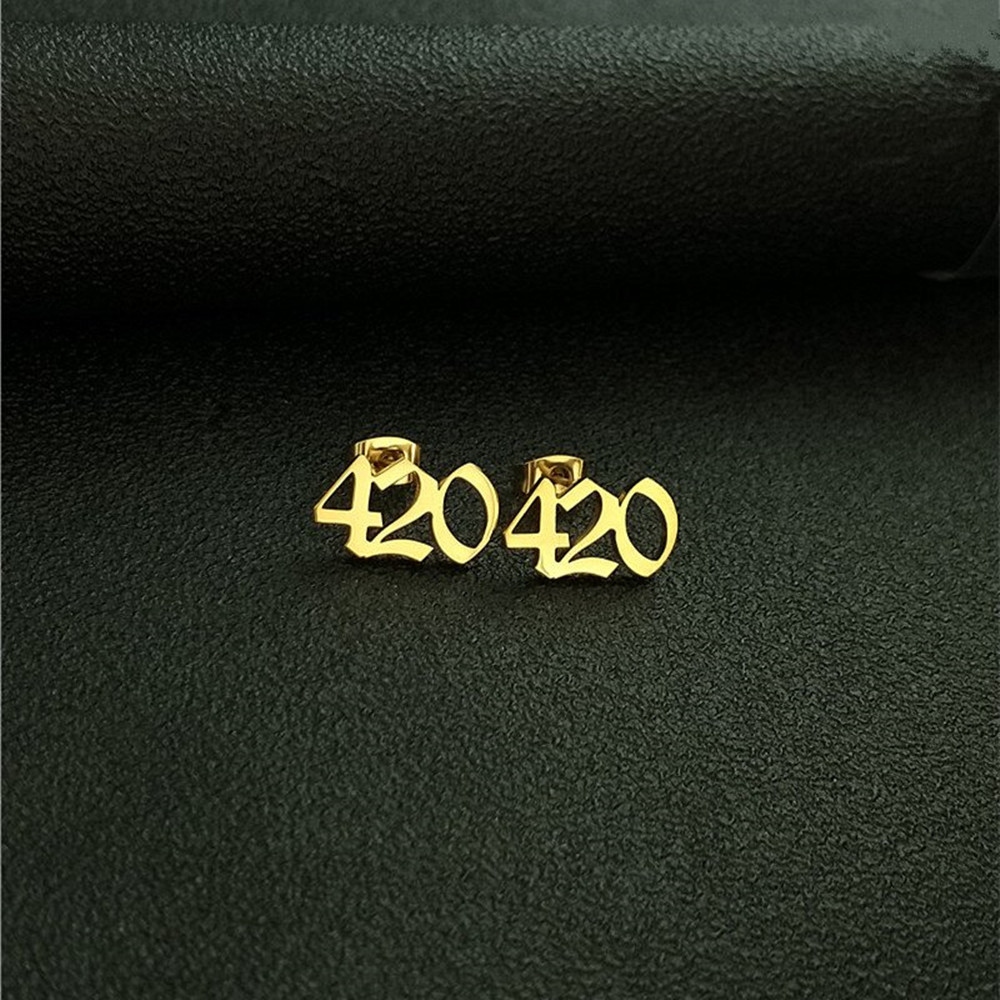 Niestandardowe kolczyki sztyft – Women Accessories Name In English recenzja i cena