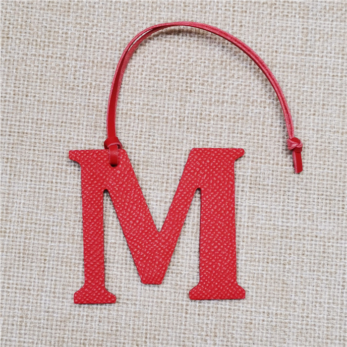 English Letter M Alphabet Cowh – Women Accessories Name In English recenzja i cena