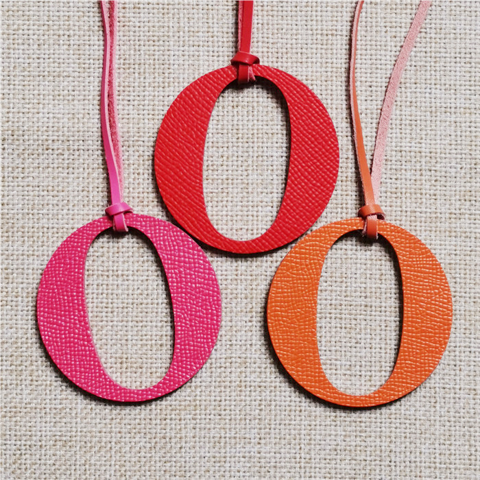 English Letter O Alphabet Cowh – Women Accessories Name In English recenzja i cena