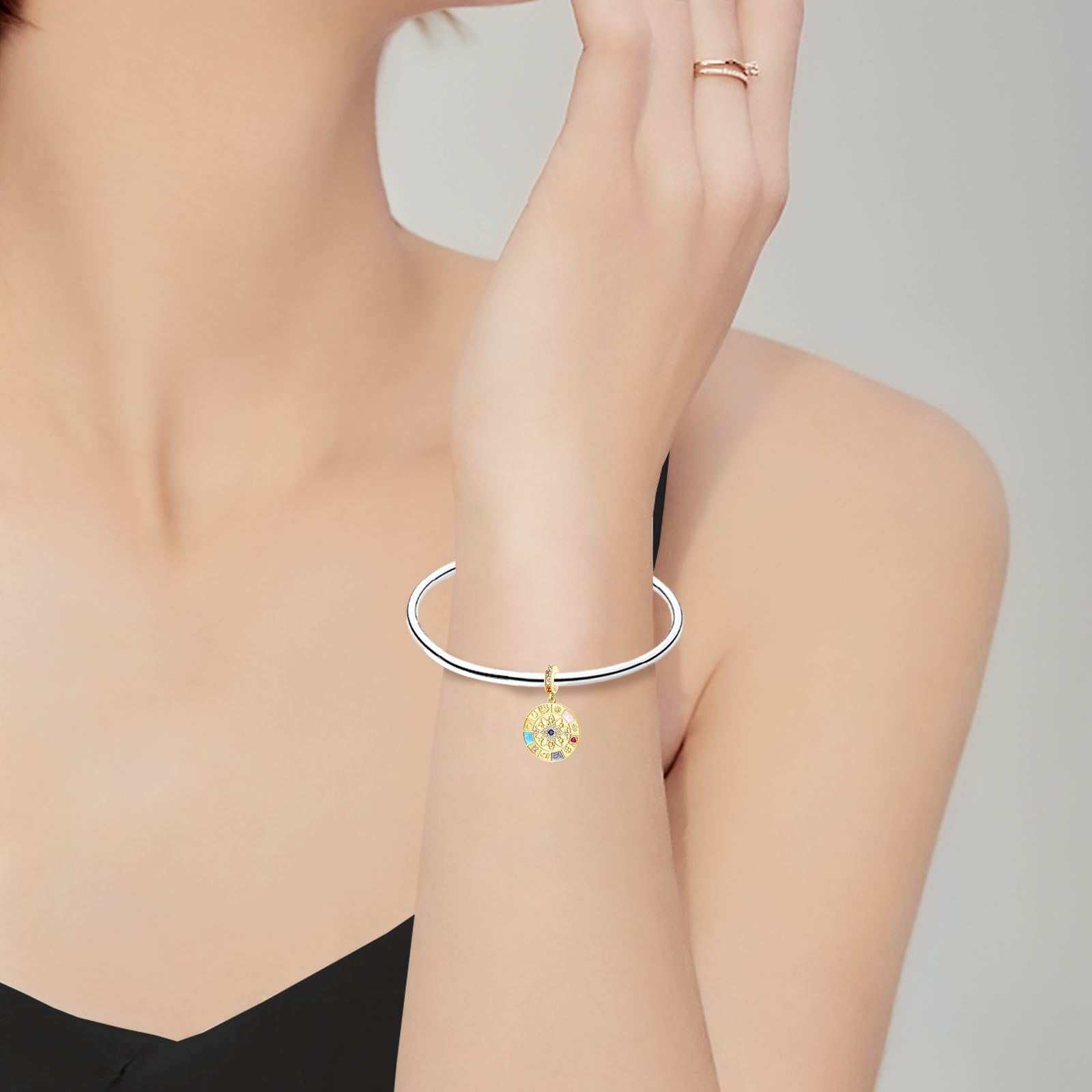 Srebrny wisiorek próby 925 z m – Evil Eye Bracelet recenzja i cena